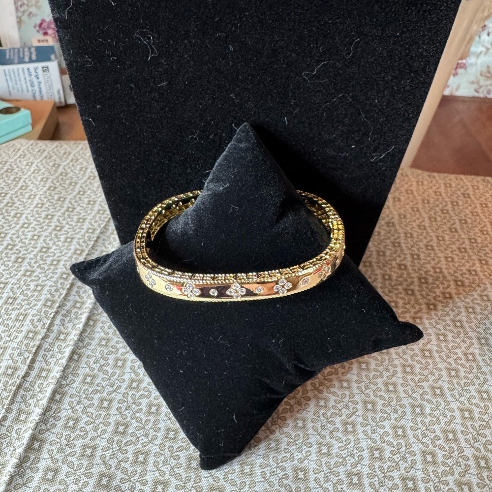 Elegant Gold and Silver Women's Bracelet